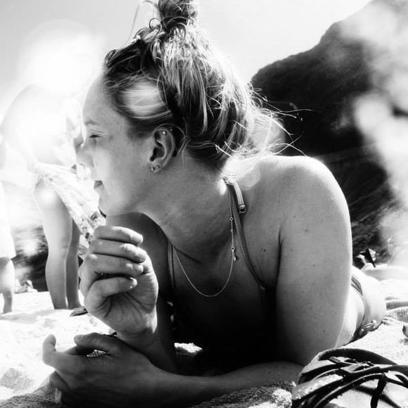 Meet your Posher, Kylie - Picture 1 of 1